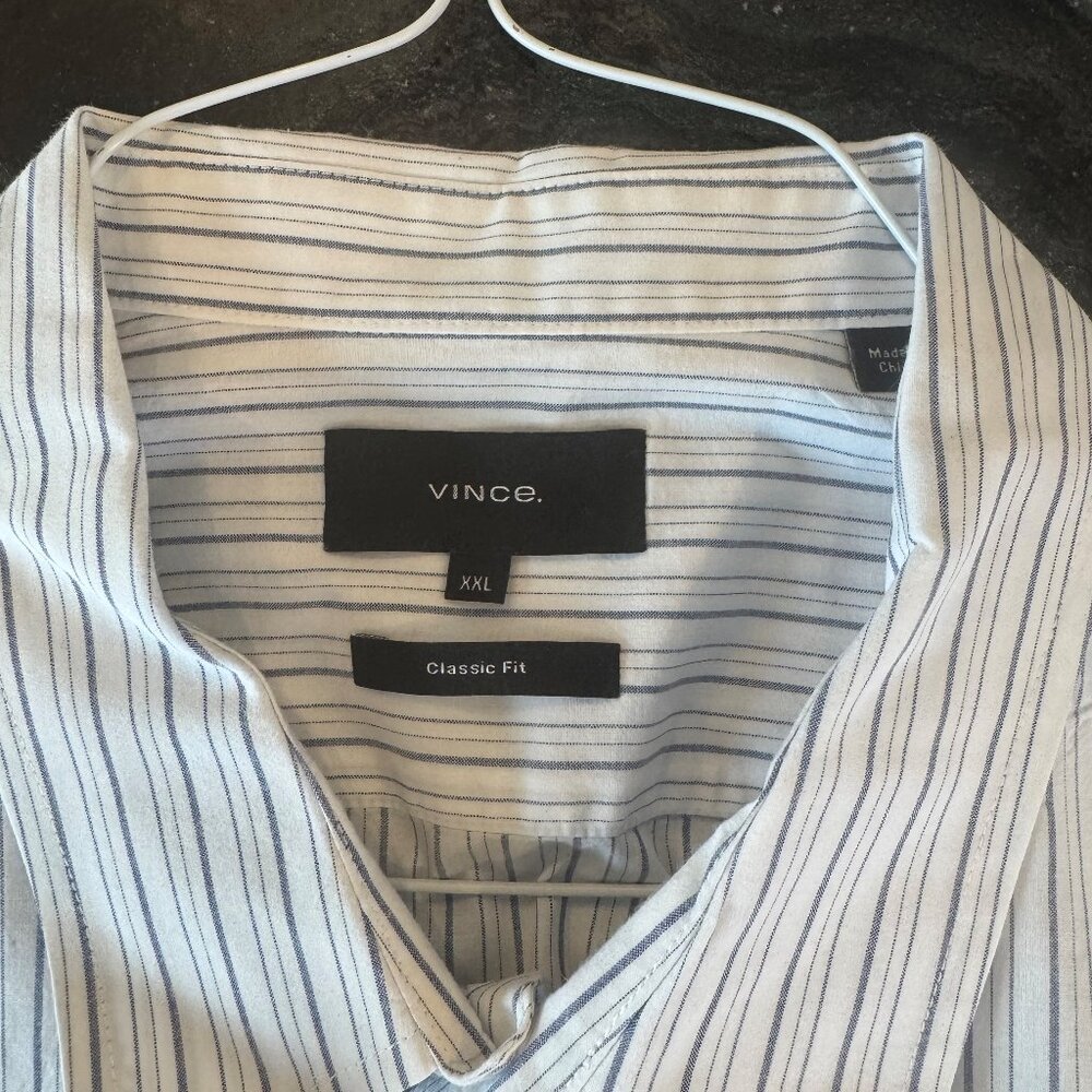 Vince short sleeve button down (white/blue)